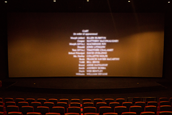 JN江南JN SPORTS国际党委组织召开《长津湖》观影活动